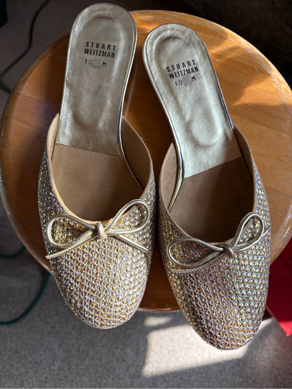 New in box! Fabulous Stuart Weitzman Sprite mules!